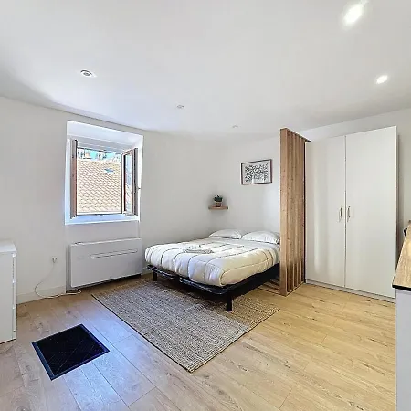 Appartement Coeur Centre N4 *